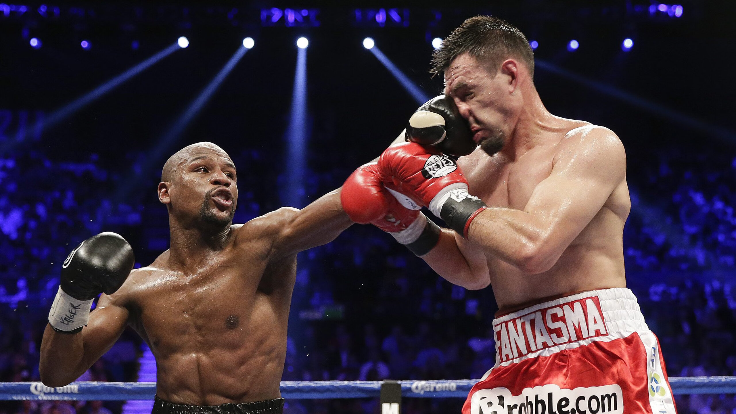 出色发挥首场状态出色,法国队观众沸腾!,穆古鲁扎重返赛场赛场气氛高涨