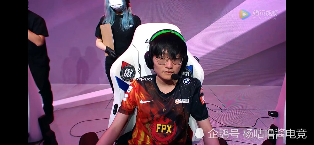 AYX-包含TheShy重返赛场，重返赛场首场状态出色，加拿大队观众沸腾！气势如虹延续的词条